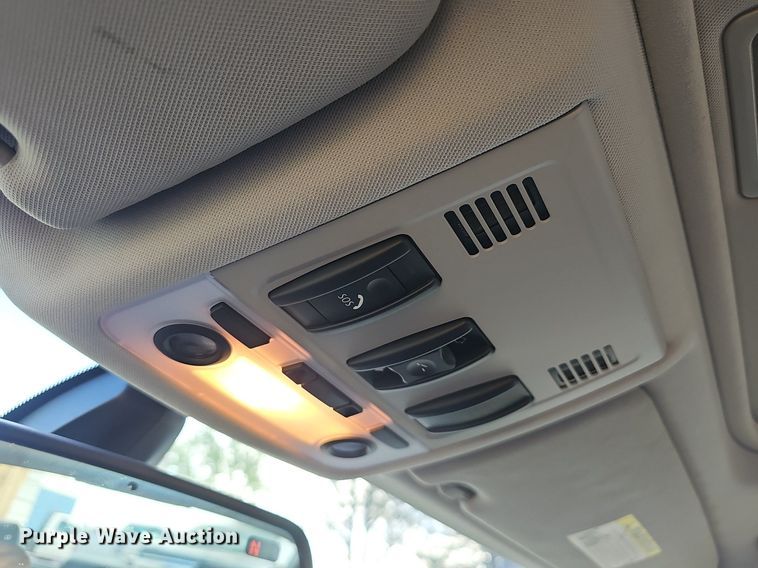 image for item EJ6302 2006 BMW  330xi 