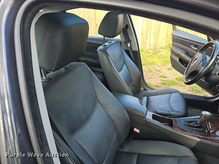 image for item EJ6302 2006 BMW  330xi 