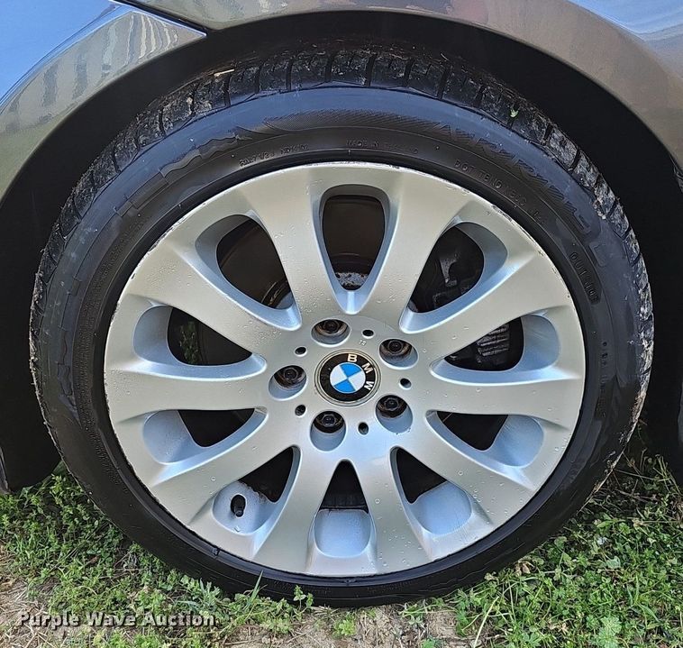 image for item EJ6302 2006 BMW  330xi 