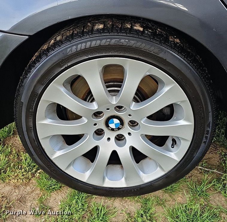 image for item EJ6302 2006 BMW  330xi 