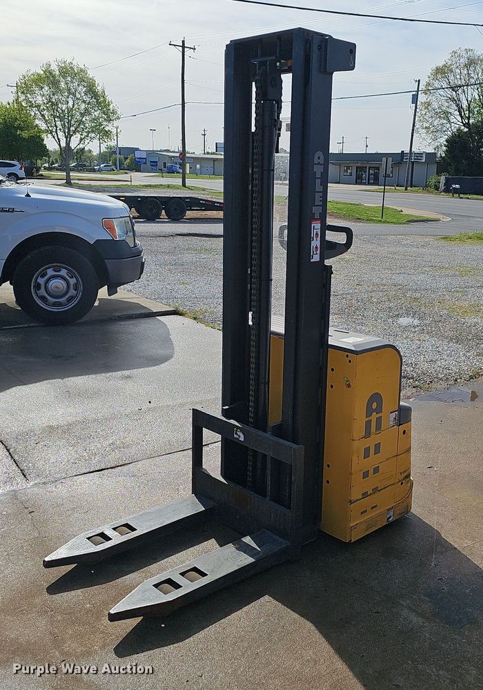 image for item EJ6303 2010 Atlet PSH160ST320 pallet jack 