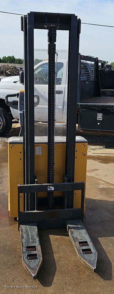 image for item EJ6303 2010 Atlet PSH160ST320 pallet jack 