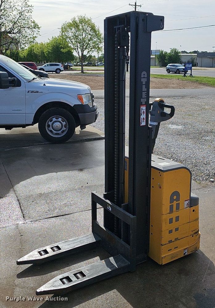 image for item EJ6303 2010 Atlet PSH160ST320 pallet jack 