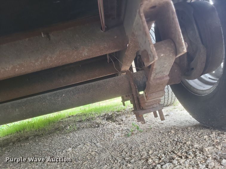 image for item EJ7853 2016 Continental Cargo enclosed cargo trailer