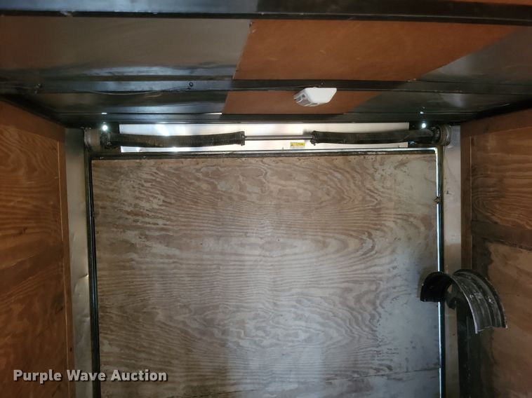 image for item EJ7853 2016 Continental Cargo enclosed cargo trailer