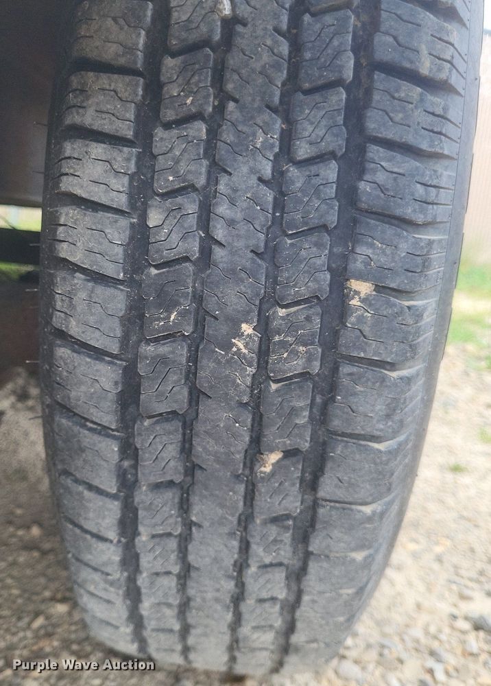 image for item EJ7853 2016 Continental Cargo enclosed cargo trailer