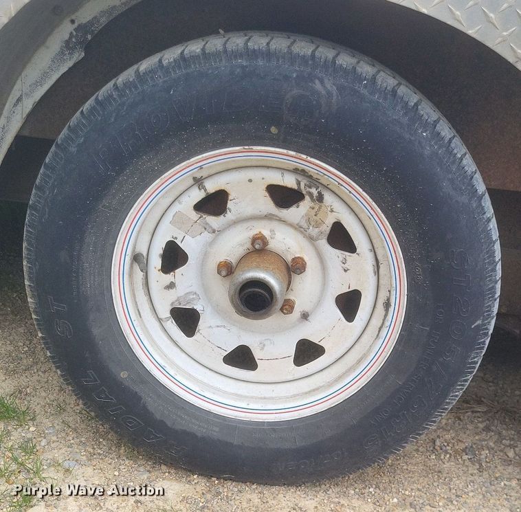 image for item EJ7853 2016 Continental Cargo enclosed cargo trailer