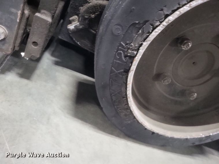 image for item EJ7896 Nissan 1N1L18V forklift