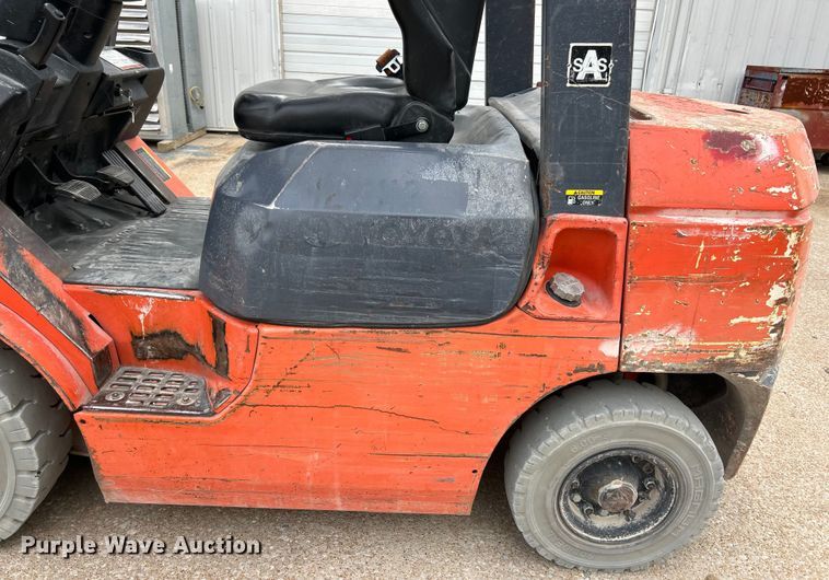 image for item EK4432 2005 Toyota  7FGU25 forklift