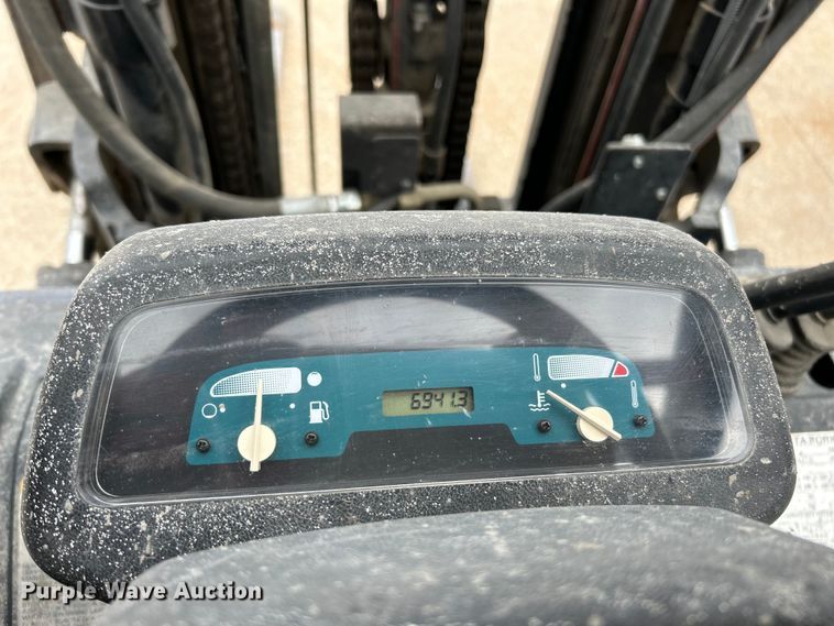 image for item EK4432 2005 Toyota  7FGU25 forklift