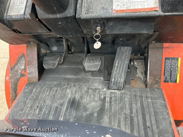 image for item EK4433 2005 Toyota 7FGU25 forklift