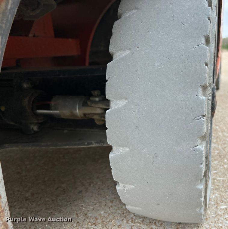 image for item EK4433 2005 Toyota 7FGU25 forklift