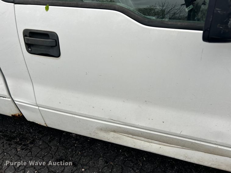 image for item EK4438 2010 Ford F150 XL pickup truck