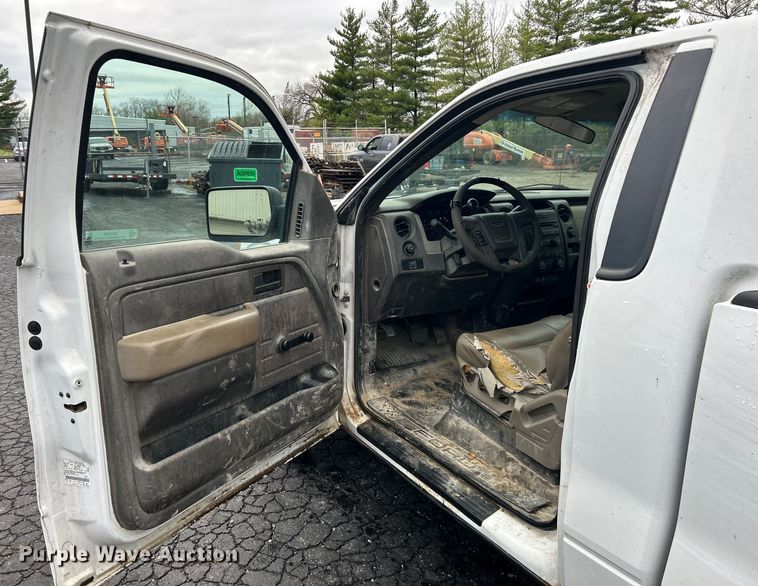 image for item EK4438 2010 Ford F150 XL pickup truck