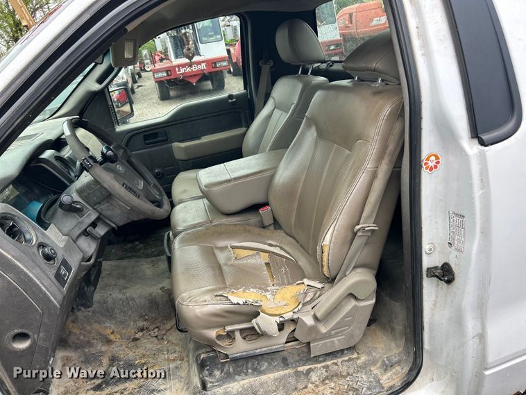 image for item EK4438 2010 Ford F150 XL pickup truck