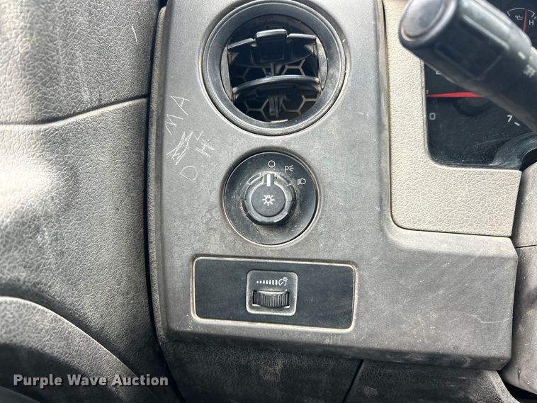 image for item EK4438 2010 Ford F150 XL pickup truck