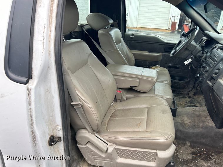 image for item EK4438 2010 Ford F150 XL pickup truck