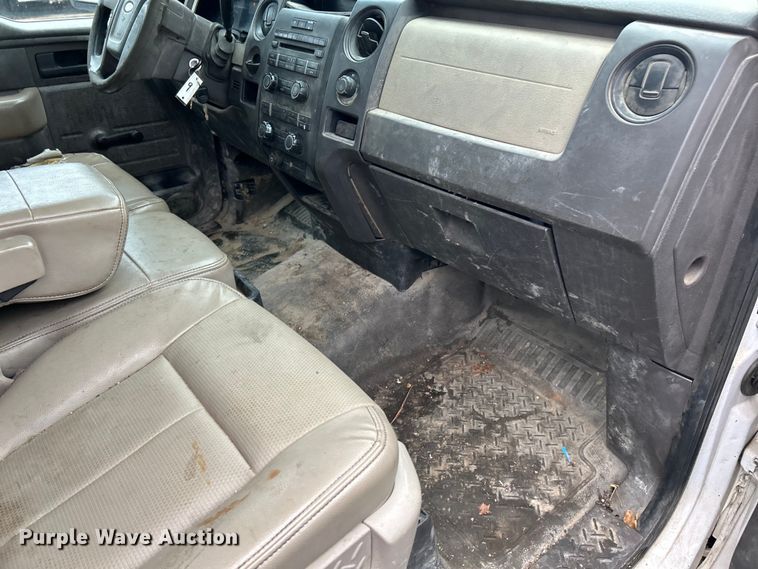 image for item EK4438 2010 Ford F150 XL pickup truck