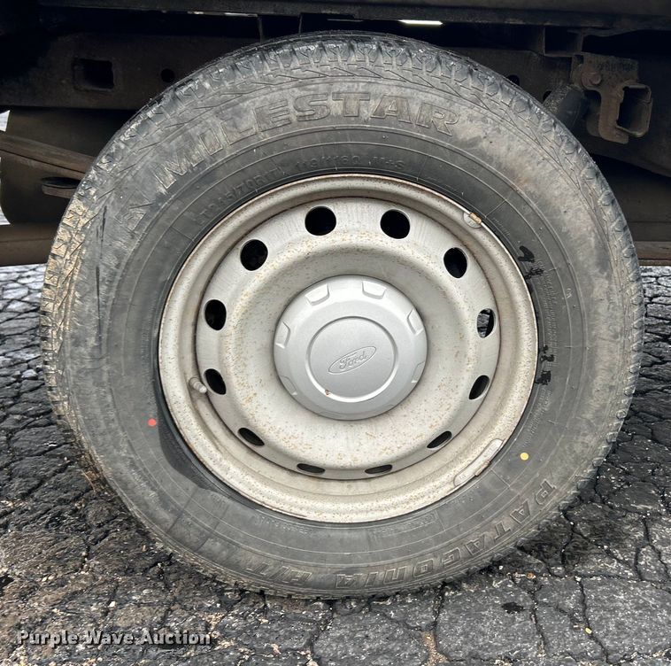 image for item EK4438 2010 Ford F150 XL pickup truck