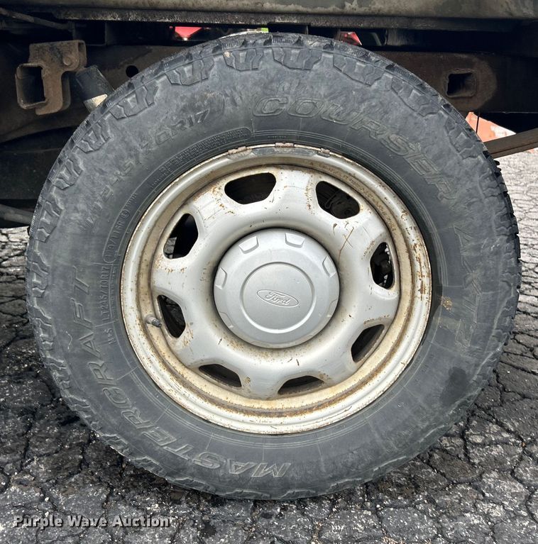 image for item EK4438 2010 Ford F150 XL pickup truck