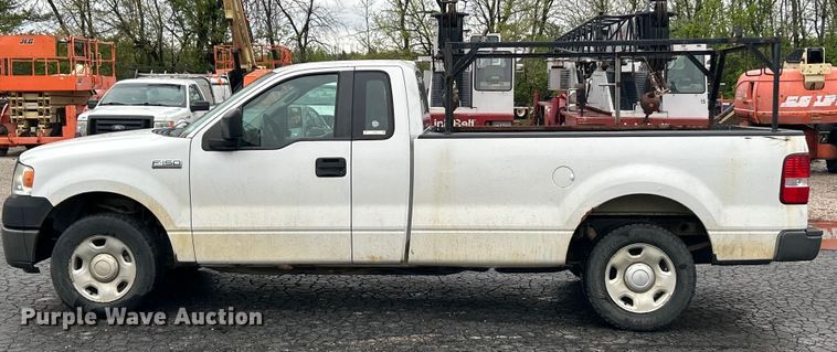 image for item EK4439 2008 Ford F150 XL pickup truck