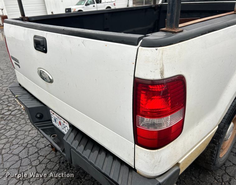 image for item EK4439 2008 Ford F150 XL pickup truck