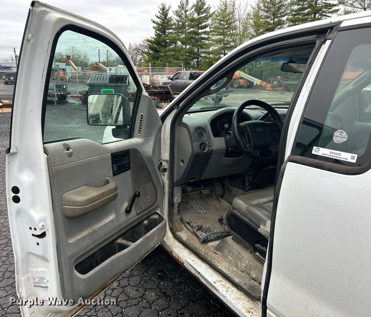 image for item EK4439 2008 Ford F150 XL pickup truck