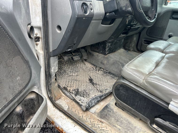 image for item EK4439 2008 Ford F150 XL pickup truck