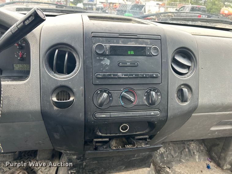 image for item EK4439 2008 Ford F150 XL pickup truck