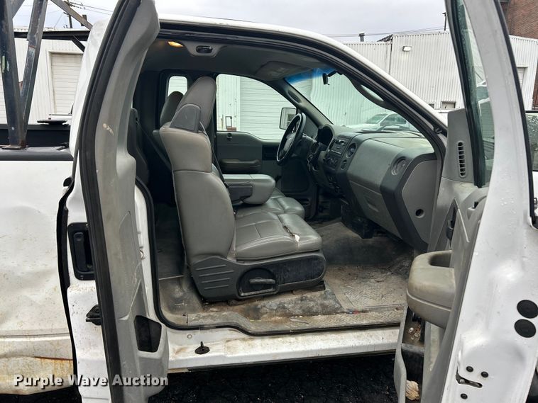 image for item EK4439 2008 Ford F150 XL pickup truck