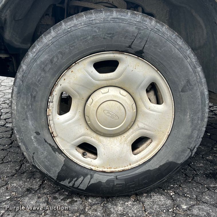 image for item EK4439 2008 Ford F150 XL pickup truck