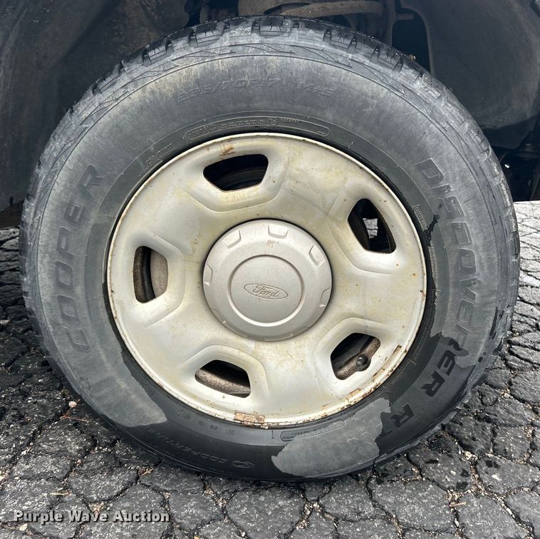 image for item EK4439 2008 Ford F150 XL pickup truck