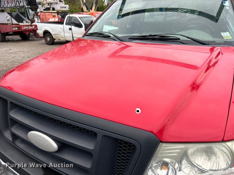 image for item EK4440 2007 Ford F150 XL pickup truck