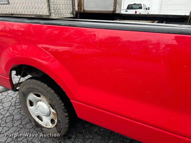 image for item EK4440 2007 Ford F150 XL pickup truck