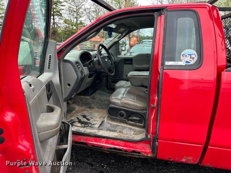 image for item EK4440 2007 Ford F150 XL pickup truck