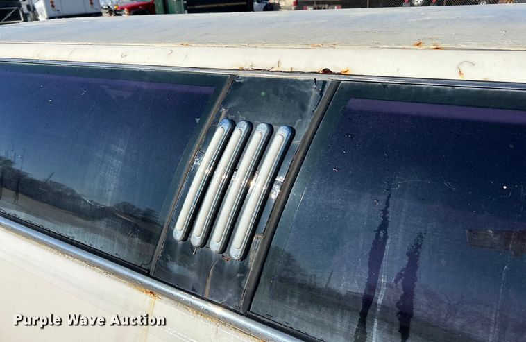 image for item EK4456 2000 Lincoln  Town Car Executive Series limousine 