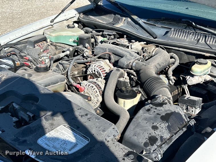 image for item EK4456 2000 Lincoln  Town Car Executive Series limousine 