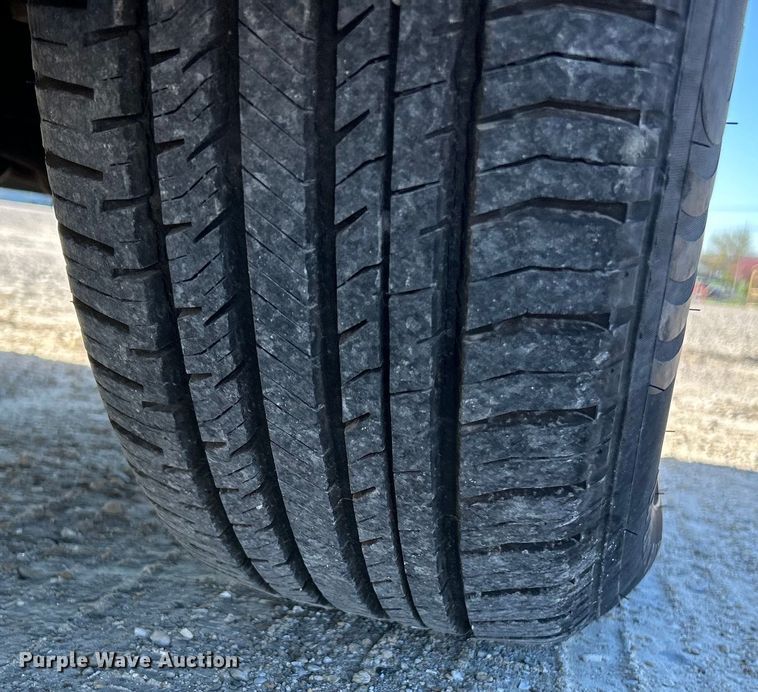 image for item EK4456 2000 Lincoln  Town Car Executive Series limousine 