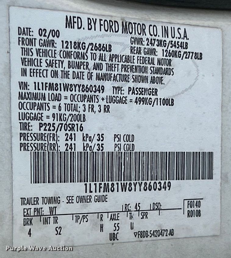 image for item EK4456 2000 Lincoln  Town Car Executive Series limousine 