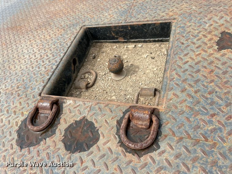 image for item EK4470 2012 Dodge  Ram 5500HD Crew Cab flatbed truck