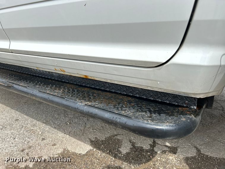 image for item EK4470 2012 Dodge  Ram 5500HD Crew Cab flatbed truck