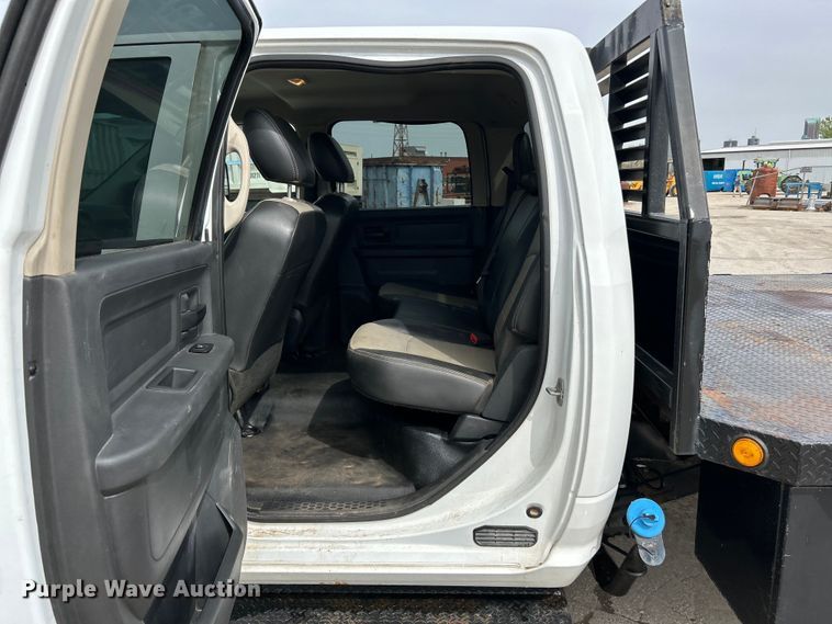 image for item EK4470 2012 Dodge  Ram 5500HD Crew Cab flatbed truck