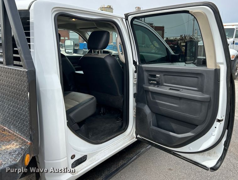 image for item EK4470 2012 Dodge  Ram 5500HD Crew Cab flatbed truck