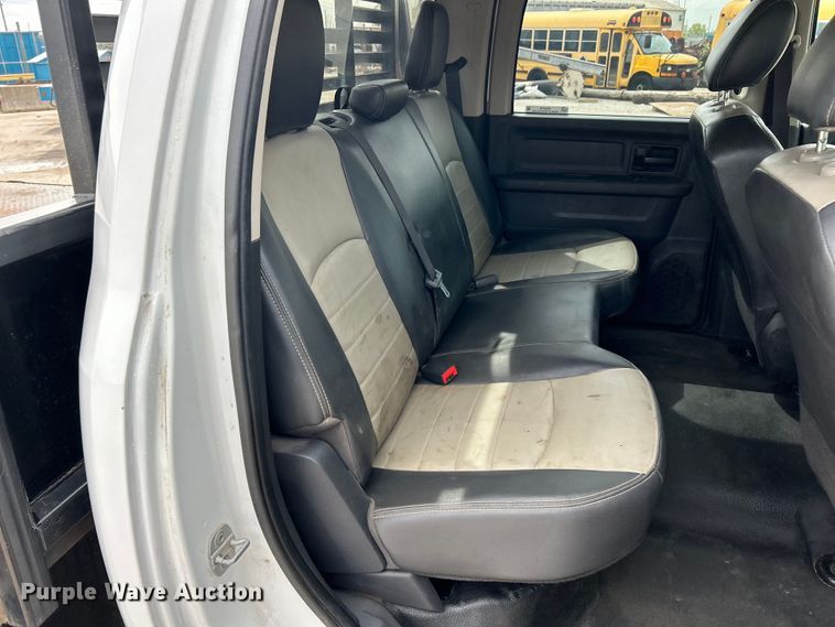 image for item EK4470 2012 Dodge  Ram 5500HD Crew Cab flatbed truck