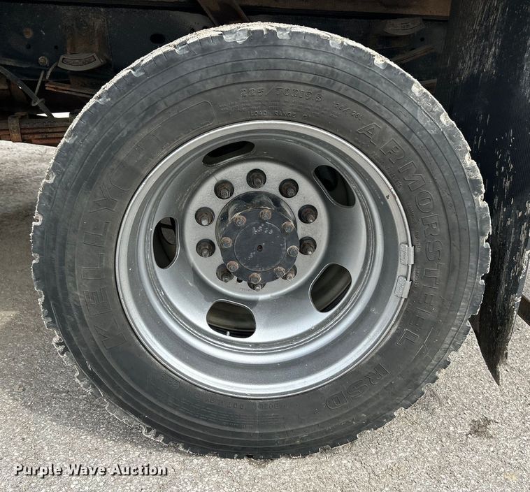 image for item EK4470 2012 Dodge  Ram 5500HD Crew Cab flatbed truck