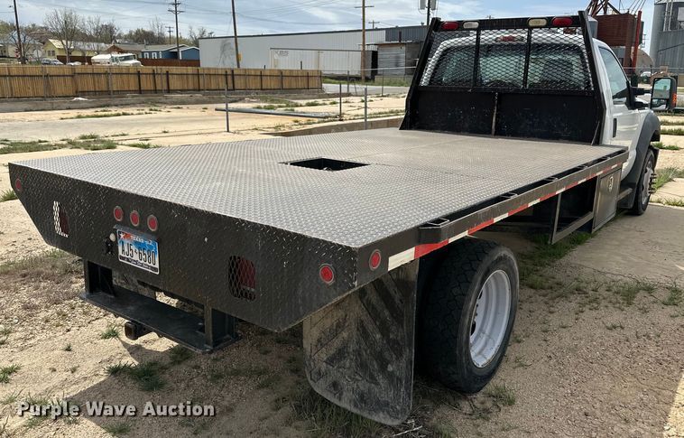 image for item IB9378 2011 Ford F450 Super Duty flatbed truck