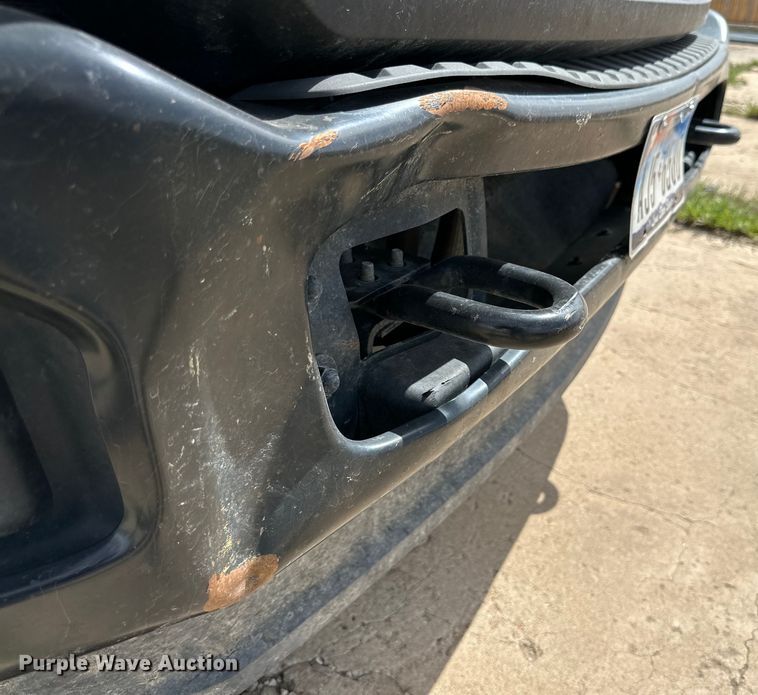 image for item IB9378 2011 Ford F450 Super Duty flatbed truck