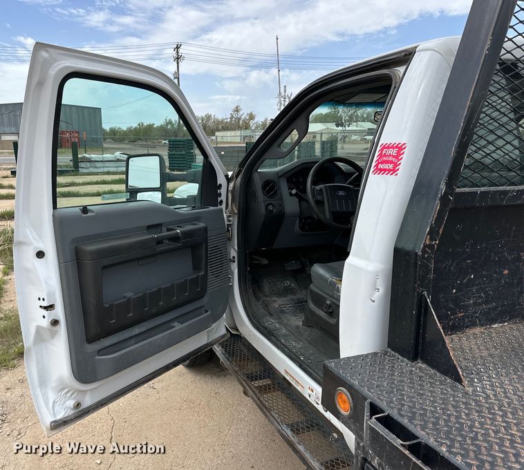 image for item IB9378 2011 Ford F450 Super Duty flatbed truck