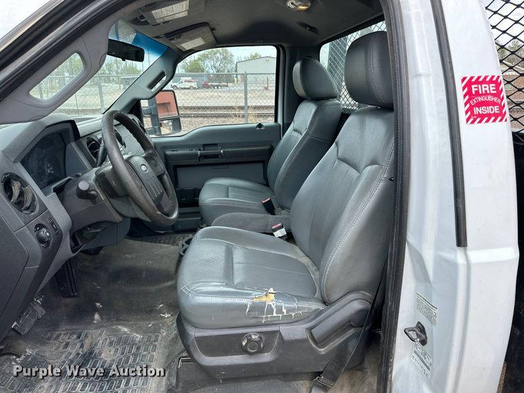 image for item IB9378 2011 Ford F450 Super Duty flatbed truck