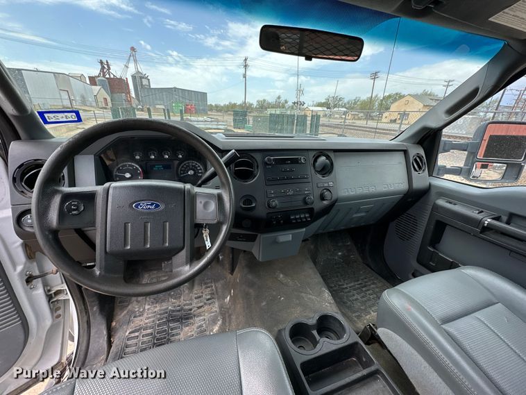 image for item IB9378 2011 Ford F450 Super Duty flatbed truck